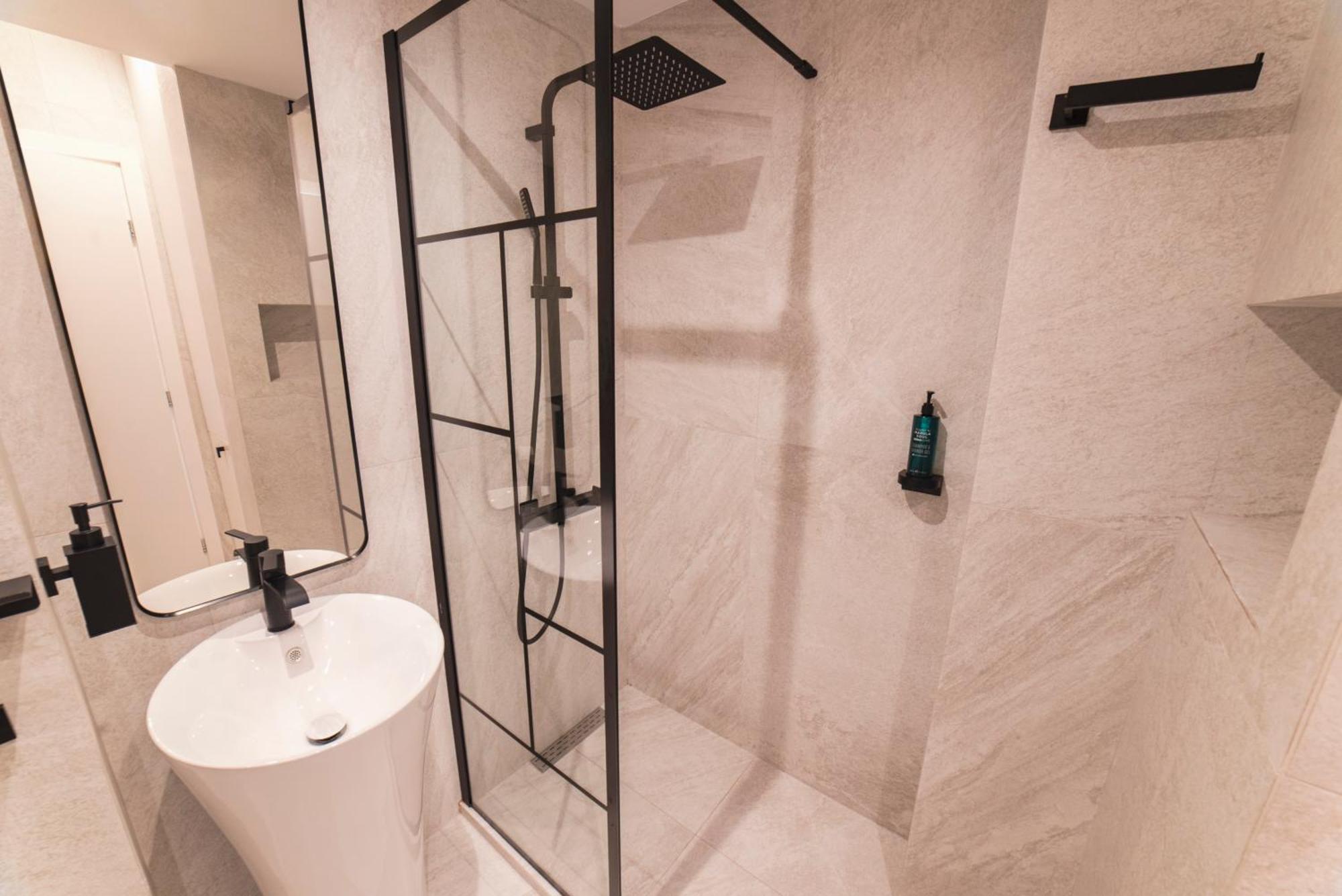 White Harmony, 2 Bedroom Apartment أثينا المظهر الخارجي الصورة